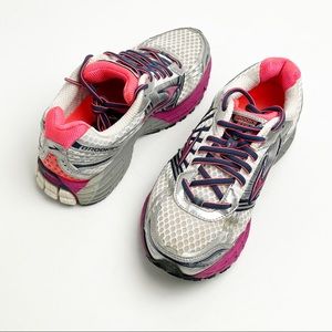 BROOKS Adrenaline GTS14 Athletic Running Shoes, Size 8